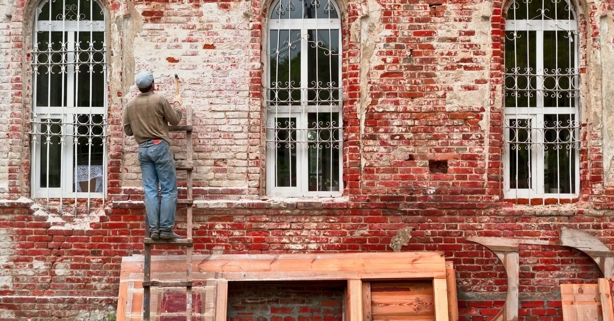 Here are 5 reasons to buy and restore historic buildings