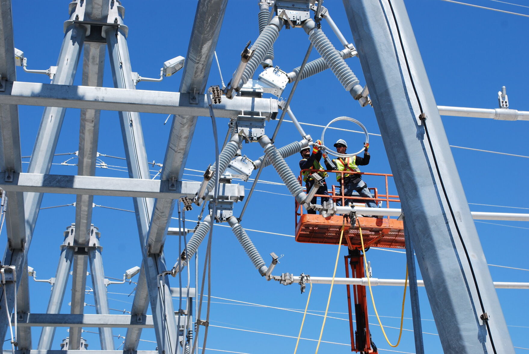 FirstEnergy touts new substation 'hub' will support economic growth in ...