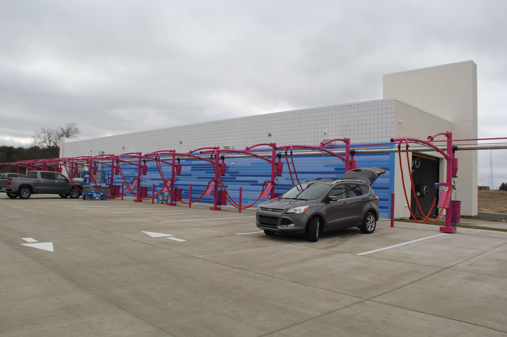 ModWash car wash opens off of U.S. 250, offers free washes through March 3